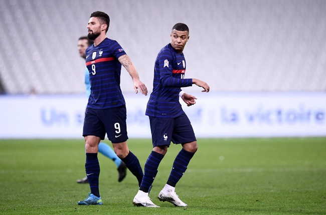 Mbappe tự ái vì Giroud, Paul Pogba lên tiếng nói ra sự thật