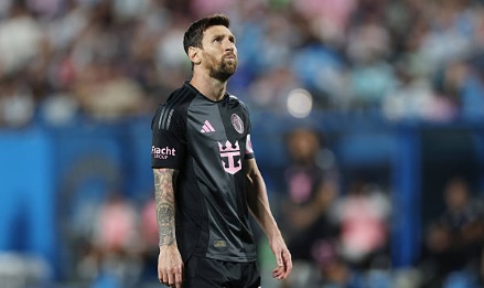 Messi hỏng phạt đền, Miami phơi áo trước Charlotte