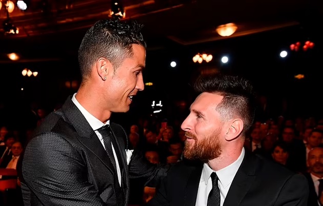 Messi lại vượt mặt Ronaldo