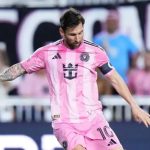 Messi và Ronaldo cùng nổ súng, cuộc đua nghìn bàn nóng trở lại