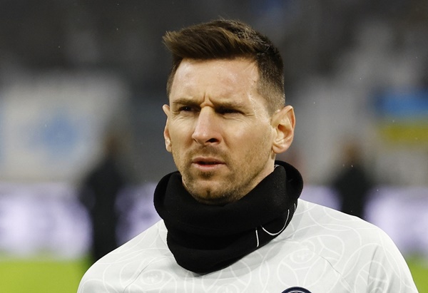 Messi vẫn quá đắt đỏ với Barca