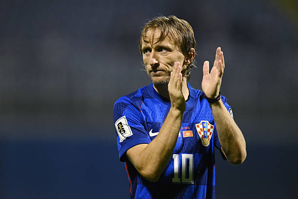 Modric kiến tạo, Croatia đè bẹp Montenegro 4 bàn không gỡ