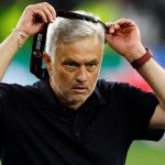 Mourinho bất mãn rút khỏi Hội đồng bóng đá UEFA sau án phạt nặng