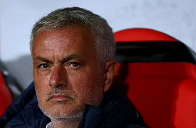 Mourinho dè chừng đội hạng 2 Bồ Đào Nha