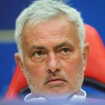Mourinho được khen là “thiên tài” dù gặp khó vì quyền lực cầu thủ