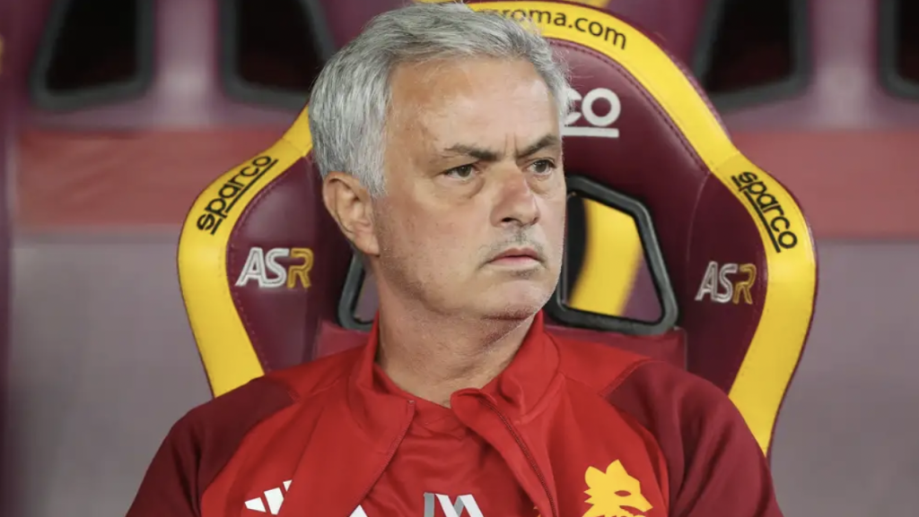 Mourinho: “Họ sẽ chơi nhiều hơn khi các cầu thủ khác kiệt sức”