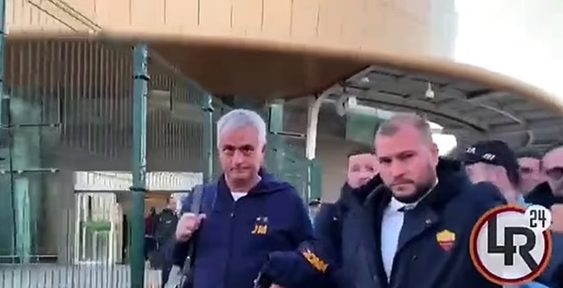 Mourinho phản ứng về tin đồn dẫn dắt Bồ Đào Nha