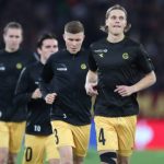 Mourinho phục thù thành công, đưa Roma tiến vào bán kết