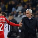 Mourinho thay người ‘như thần’, Benfica hủy diệt Vitoria Guimaraes