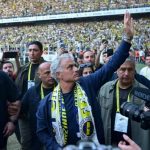 Mourinho xin lỗi cầu thủ Fenerbahce