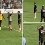 Mục tiêu của M.U, Arsenal bị đuổi khỏi sân tập