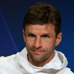 Muller chọn Ronaldo hay hơn Messi