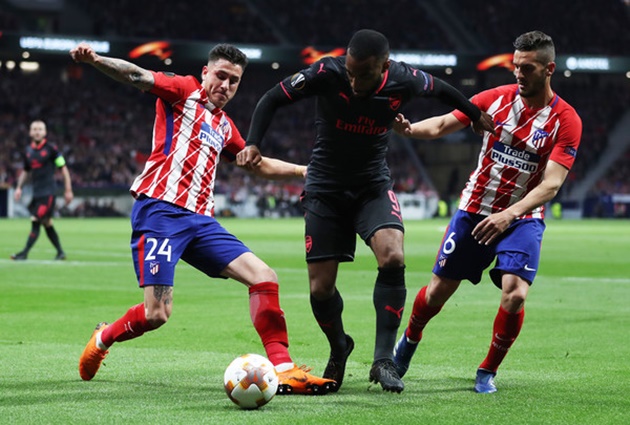 Muốn vô địch, Atletico cần khóa chặt hai cánh Marseille