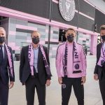 Neville rơi từ thiên đường xuống địa ngục khi đồng ý làm việc cho Beckham