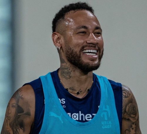 Neymar được mời gọi đến Arsenal