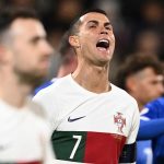 Ngả mũ trước Ronaldo