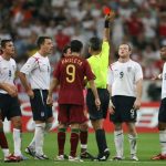 Ngày Ronaldo lo lắng vì khiến Rooney tức giận