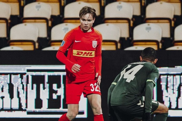 Ngọc thô từ chối Liverpool có tài năng gì đặc biệt?