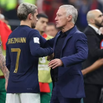 Nhận “cú sốc Mbappe”, Griezmann cân nhắc từ giã tuyển Pháp