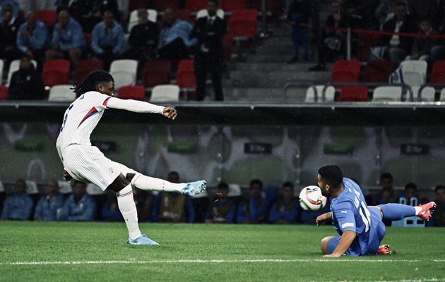 “Nhân tố R” và ngôi sao bị Arsenal ruồng rẫy bùng nổ giúp ĐT Pháp thắng đậm