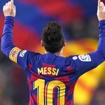 Những đồng đội từng sát cánh với Messi và Ronaldo đánh giá ai giỏi hơn?