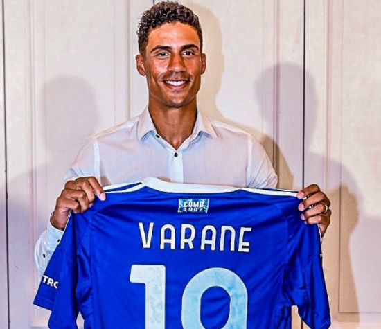 NÓNG! Raphael Varane cân nhắc giải nghệ