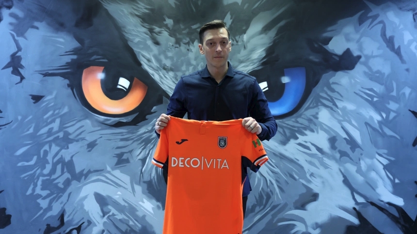 Ozil từ người hùng trở thành kẻ bị căm ghét