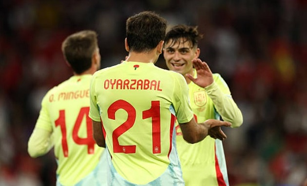 Pedri thi đấu hoàn hảo dù Tây Ban Nha thất bại trước Bồ Đào Nha