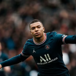 Petit: “Cậu ấy giống như một con cá!”