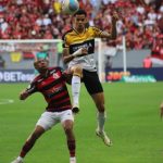 Pha xử lý ‘IQ vô cực’ dẫn tới quả penalty lạ lùng ở Brazil