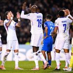 Pháp thắng ngược Azerbaijan, bất bại ở chiến dịch vòng loại