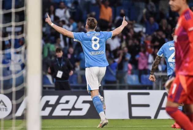 Rời MU, Scott McTominay được đề cử Quả bóng vàng