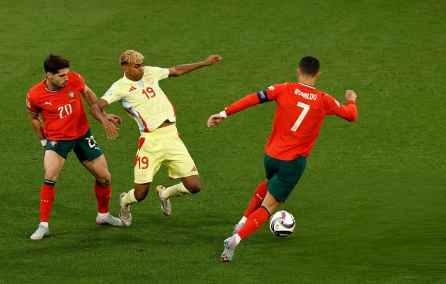 Ronaldo đã thắng Yamal