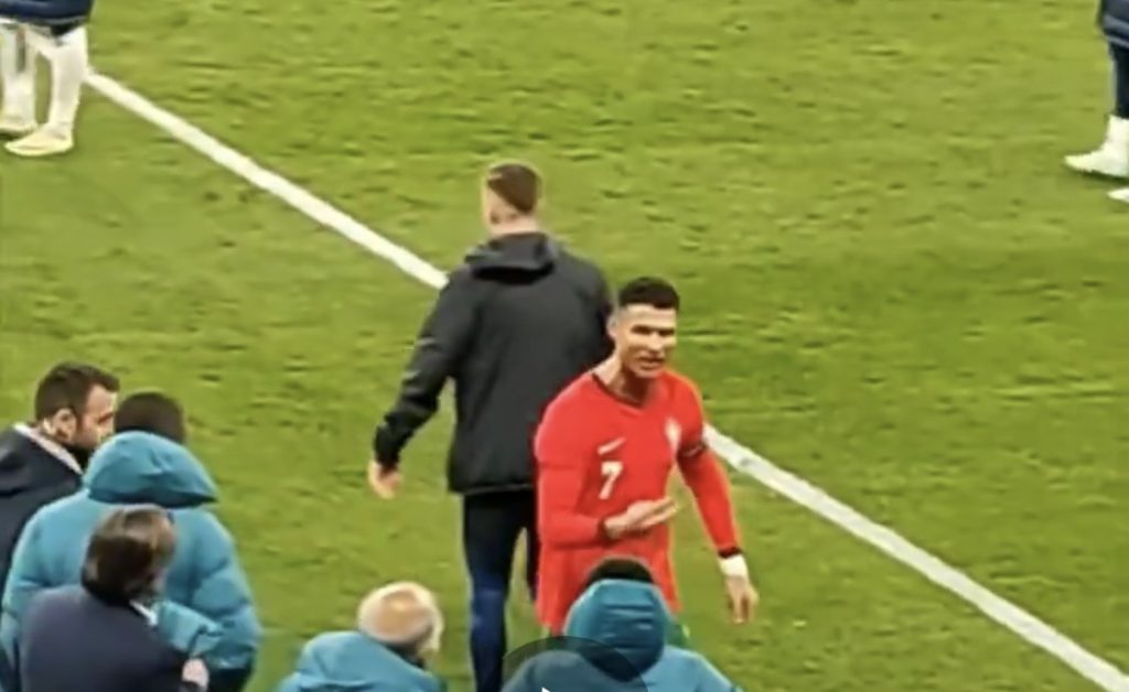 Ronaldo tức giận