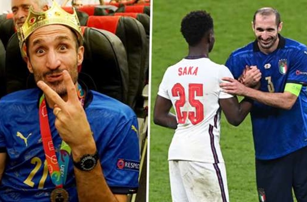 Saka bị Chiellini trù ẻo, lời nguyền rủa bí ẩn Kiricocho là gì?