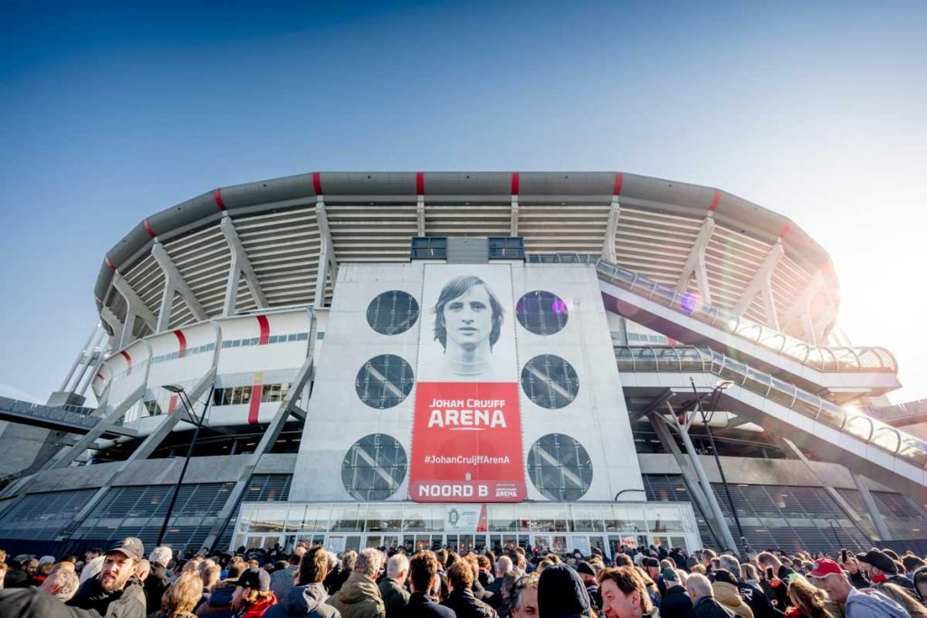 Sân vận động Johan Cruyff Arena: Thánh đường bóng đá từ giấc mơ Olympic