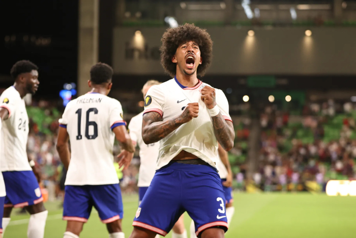 Sao EPL gánh team, cú đánh đầu “vàng” đưa Mỹ vào tứ kết Gold Cup