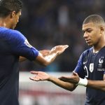 Sao Man Utd đứng ra giải quyết sóng gió tuyển Pháp