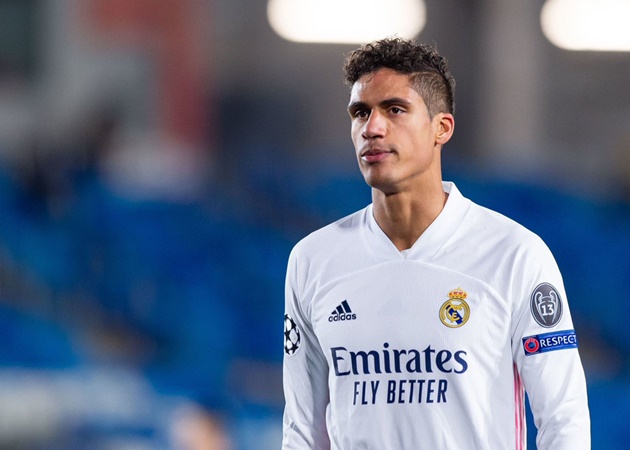 So sánh Raphael Varane với hậu vệ Chelsea mùa này