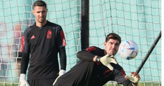 SỐC! Thủ môn tức giận chia tay tuyển Bỉ khi Courtois trở lại, nội bộ dậy sóng