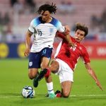 Southgate khai phá tiềm năng của Alexander-Arnold
