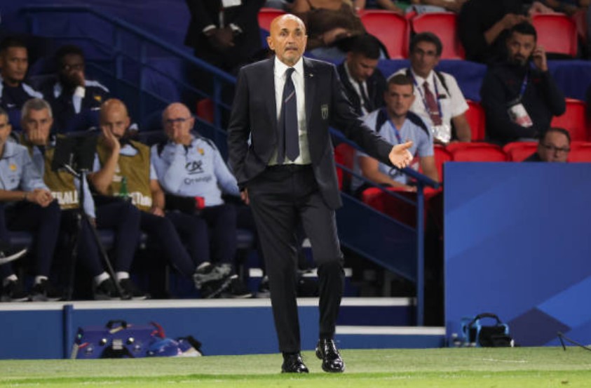 Spalletti ca ngợi 2 học trò, cập nhật chấn thương của Calafiori