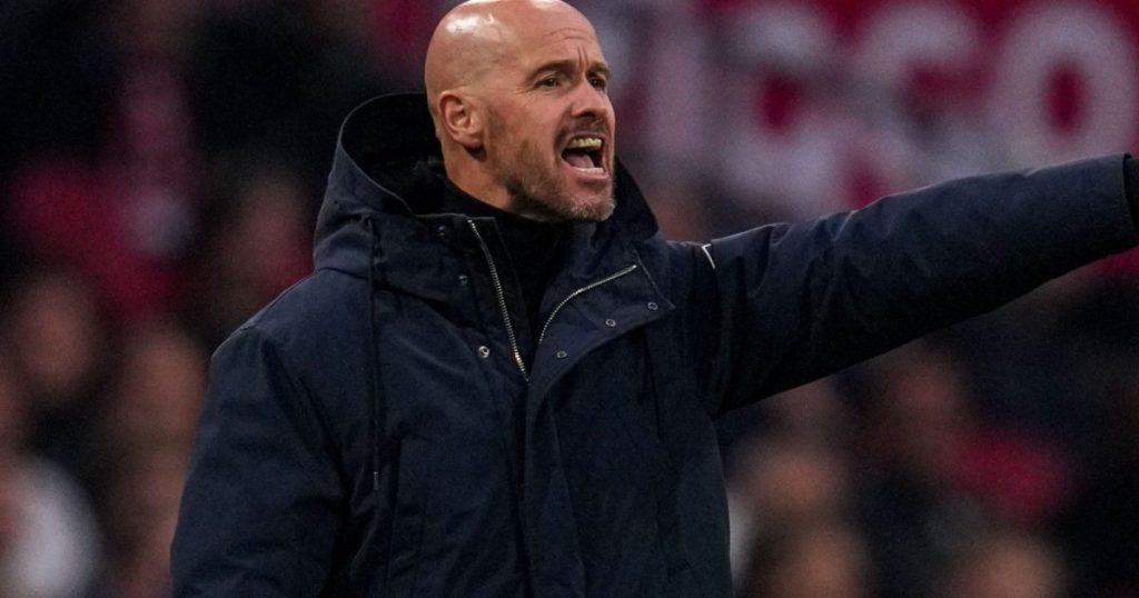 Ten Hag giải thích quyết định ‘siêu dị’ với Maguire