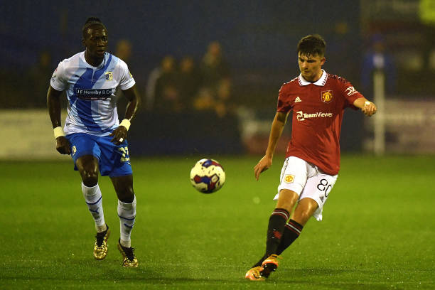 Ten Hag gọi trung vệ 17 tuổi đấu Sociedad