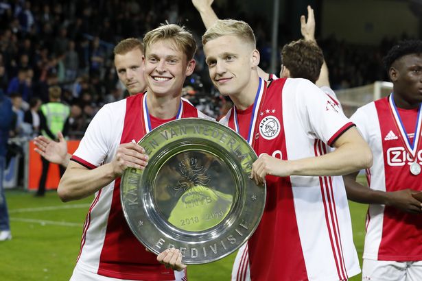Ten Hag không nhắc tên Van de Beek trong bộ ba cựu Ajax