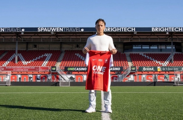 Thần đồng Bỉ gốc Việt gia nhập CLB hạng nhì Hà Lan