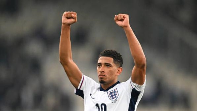 Thắng dễ Hy Lạp, Bellingham đưa đồng đội “lên mây xanh”