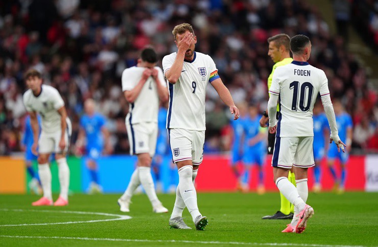 Thất bại trước Iceland chưa phải thảm họa với Anh