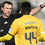 Thi đấu 20 phút, cựu sao Premier League nhận thẻ đỏ tai hại