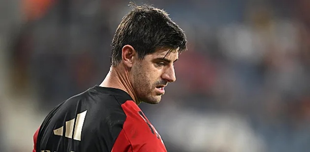 Thủ quân tuyển Bỉ không đến lượt Courtois